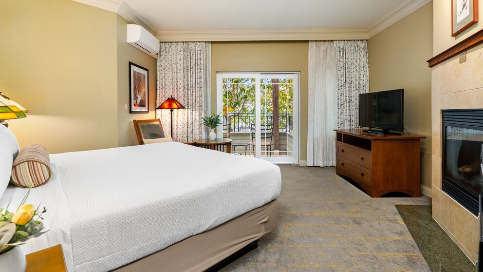 Avila Village Inn Trailside Room