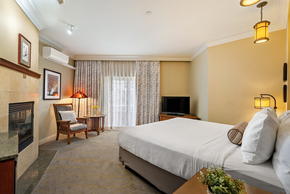 Standard Guest Room at Avila Village Inn