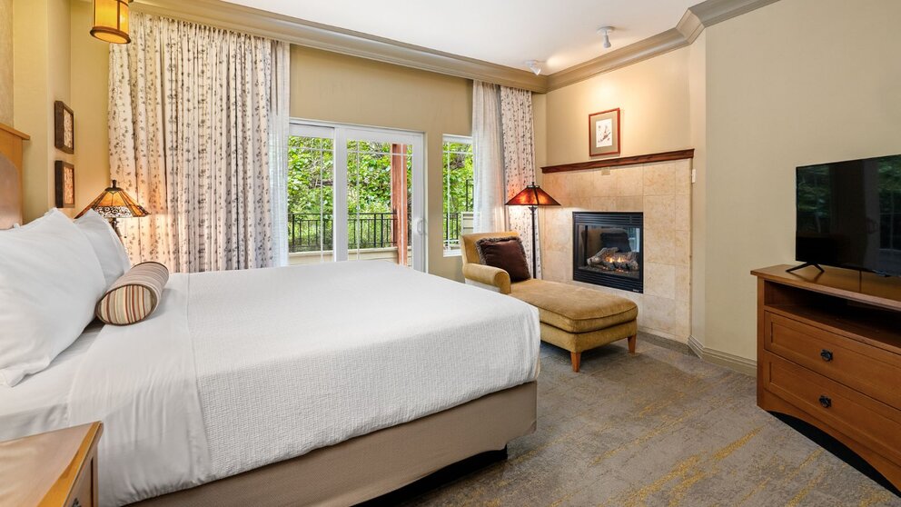 Grand Escape King Bedroom with Fireplace